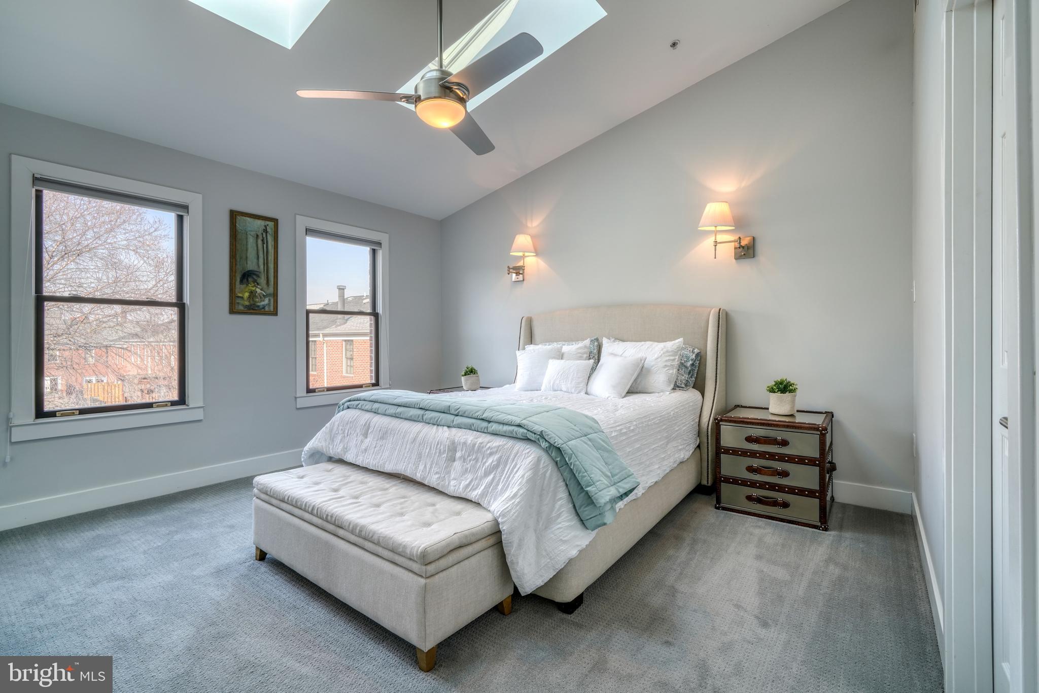 818 S CHARLES STREET