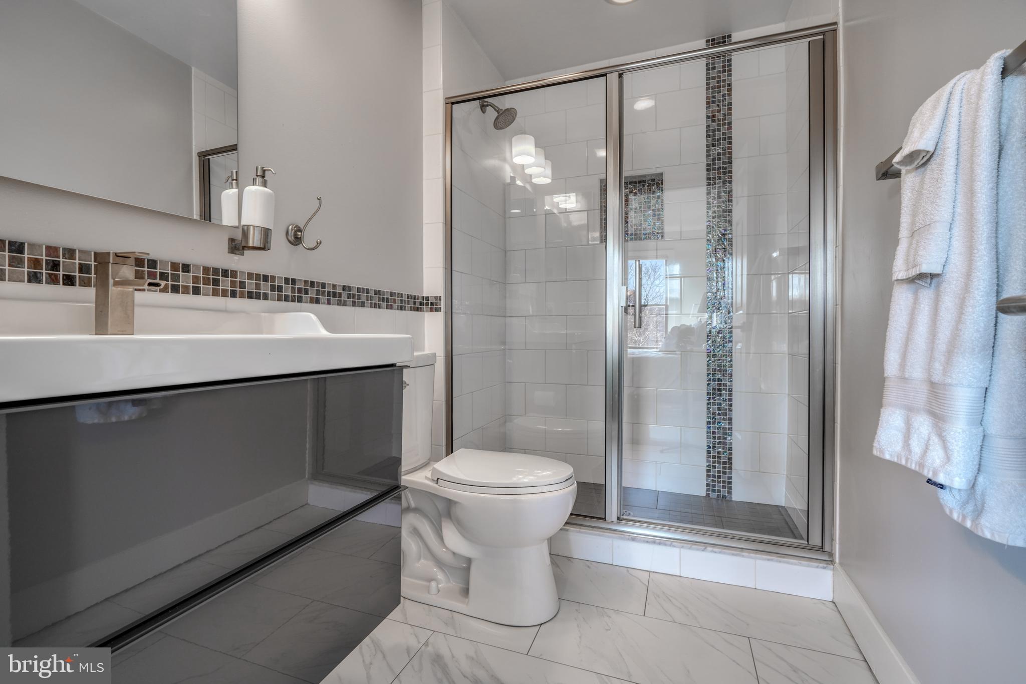 818 S CHARLES STREET