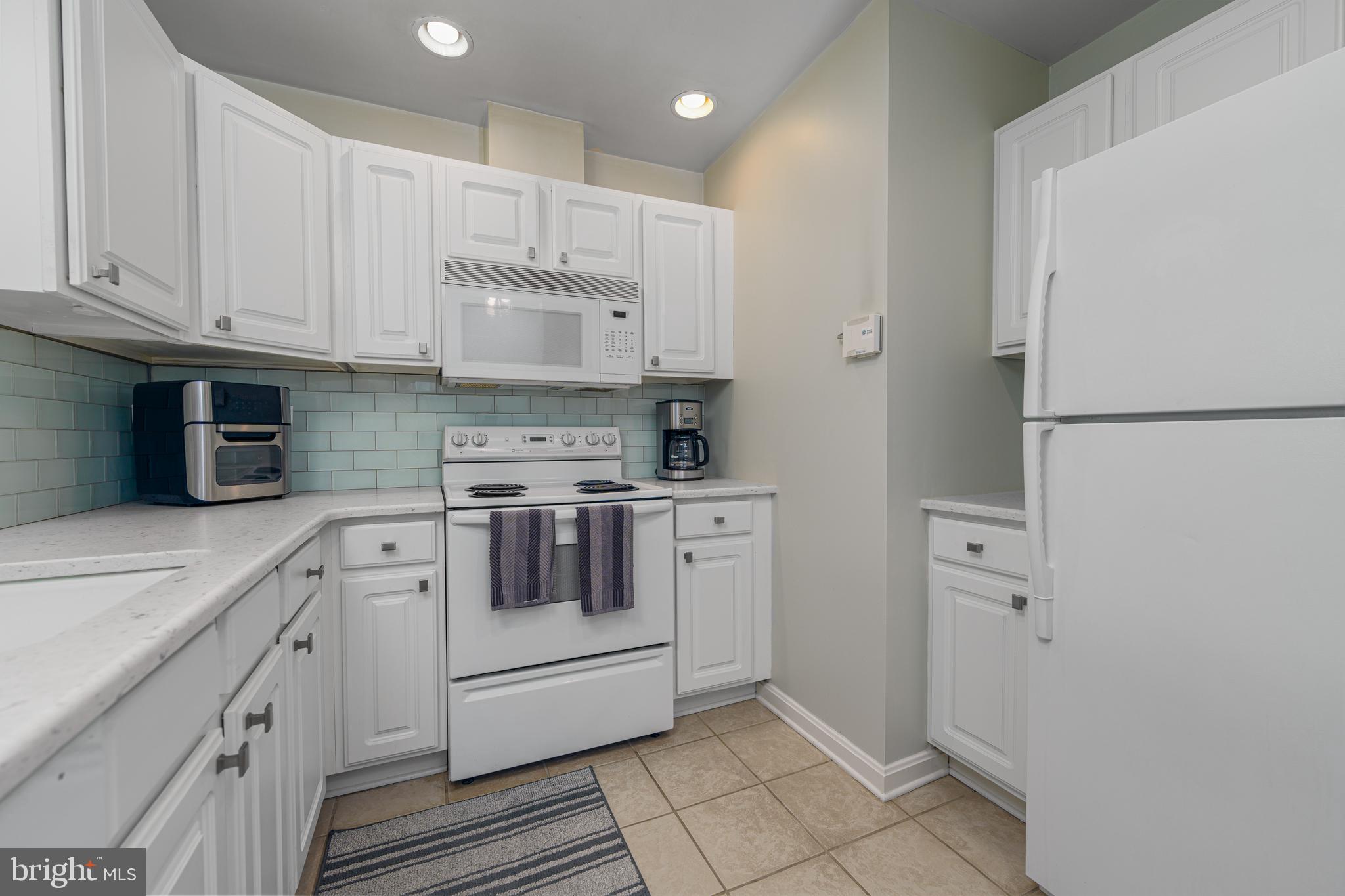 23 PIERSIDE DRIVE 220