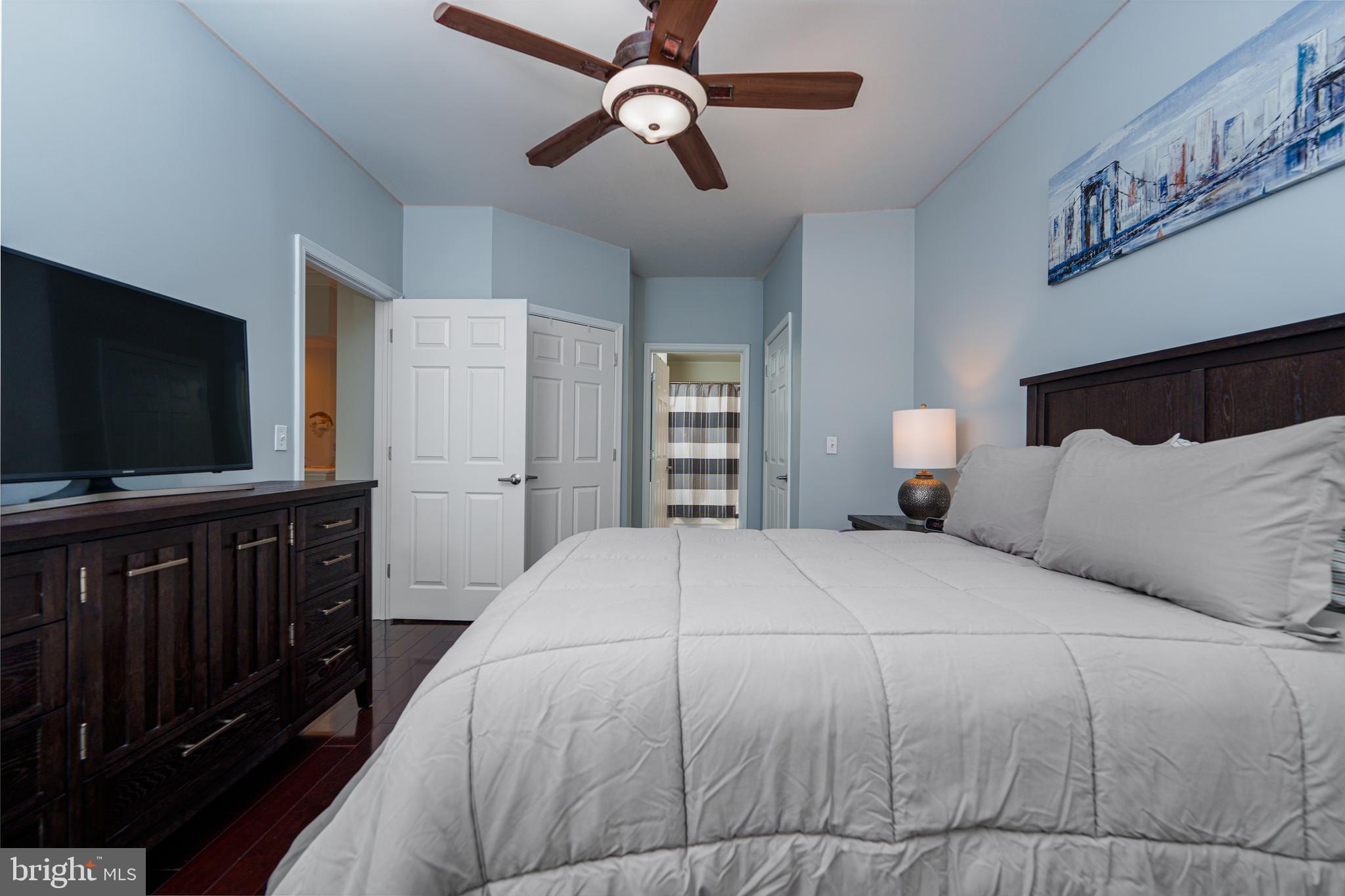 23 PIERSIDE DRIVE 220