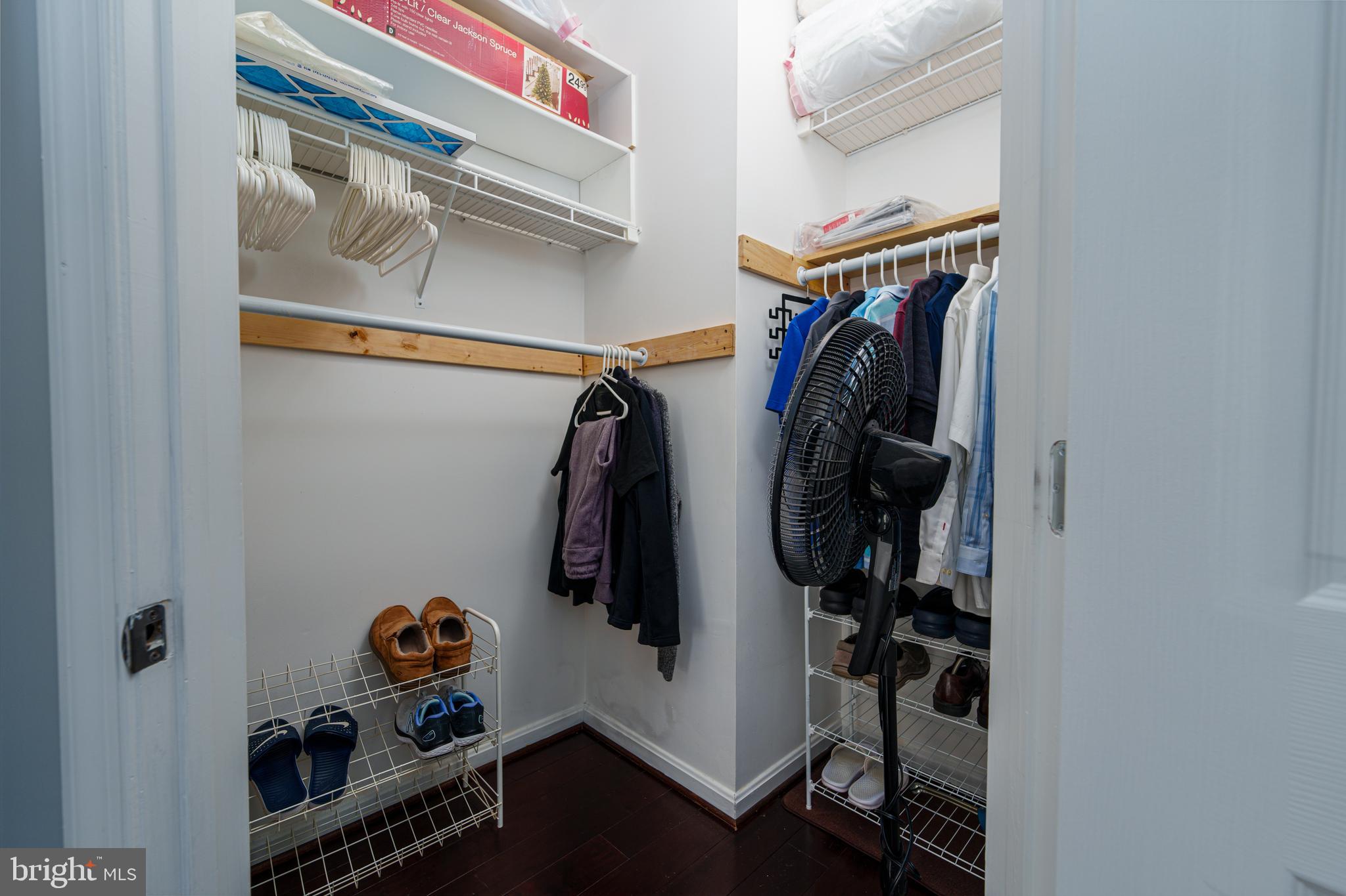 23 PIERSIDE DRIVE 220