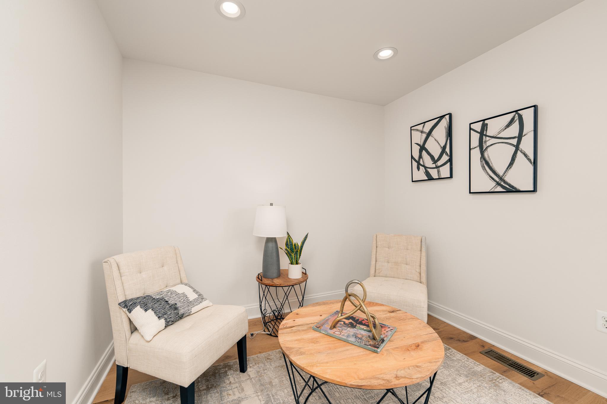 1229 HARBOR ISLAND WALK