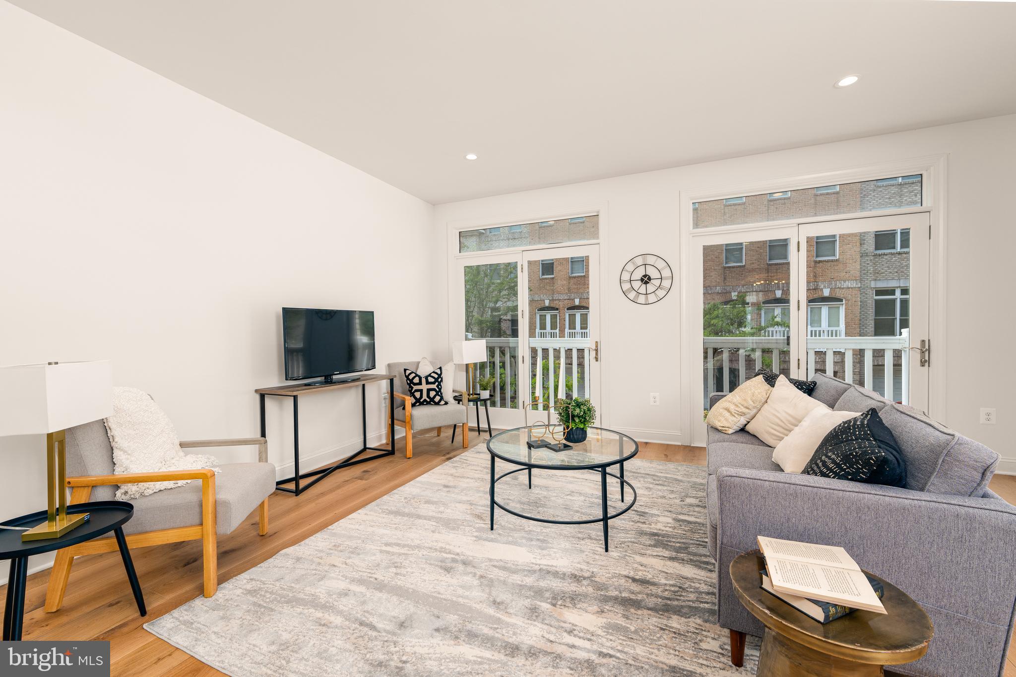 1229 HARBOR ISLAND WALK