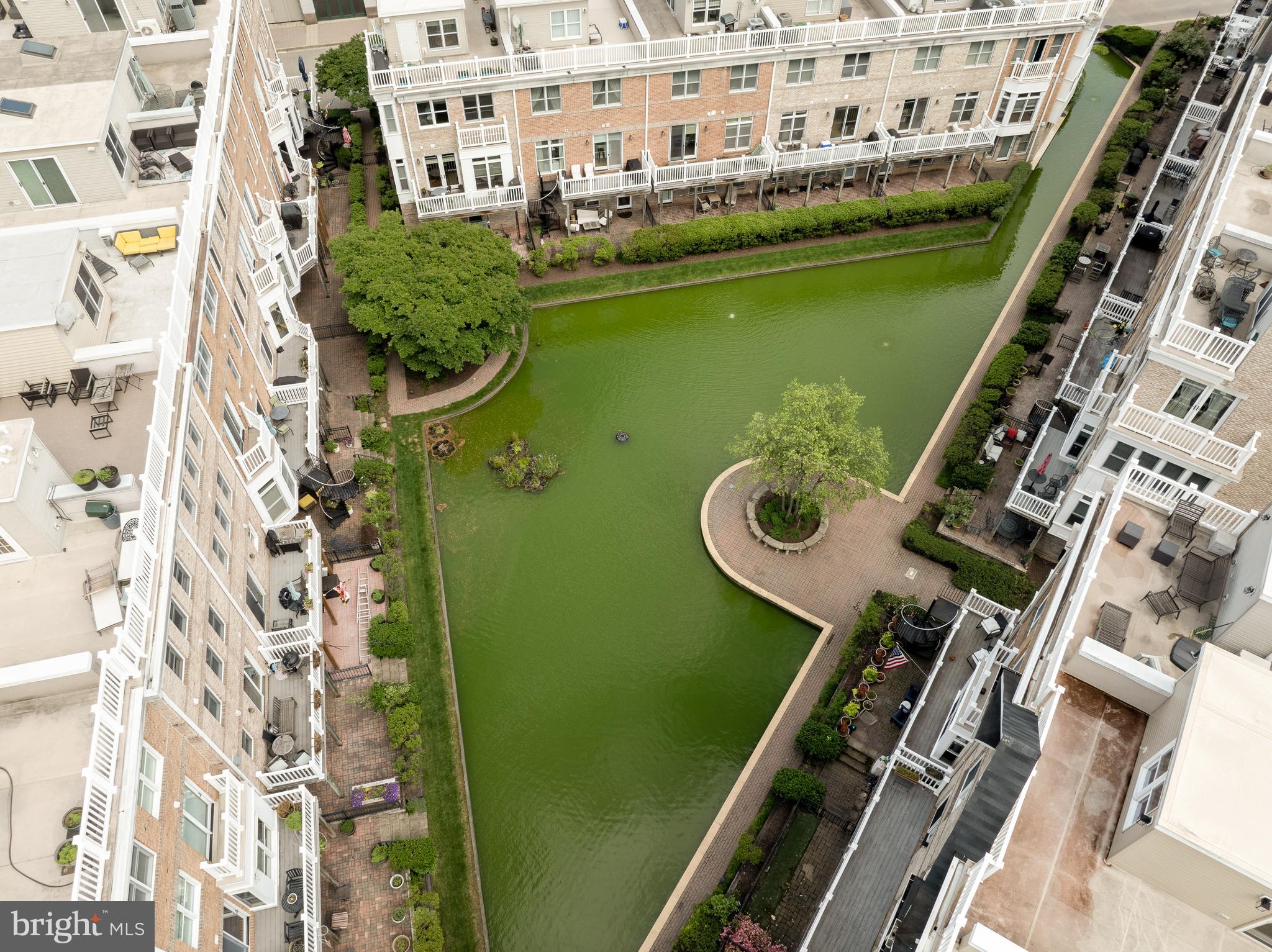 1229 HARBOR ISLAND WALK