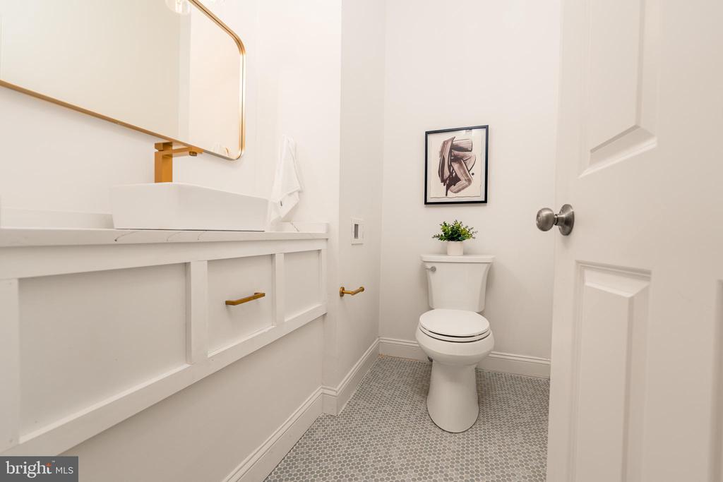 1229 HARBOR ISLAND WALK
