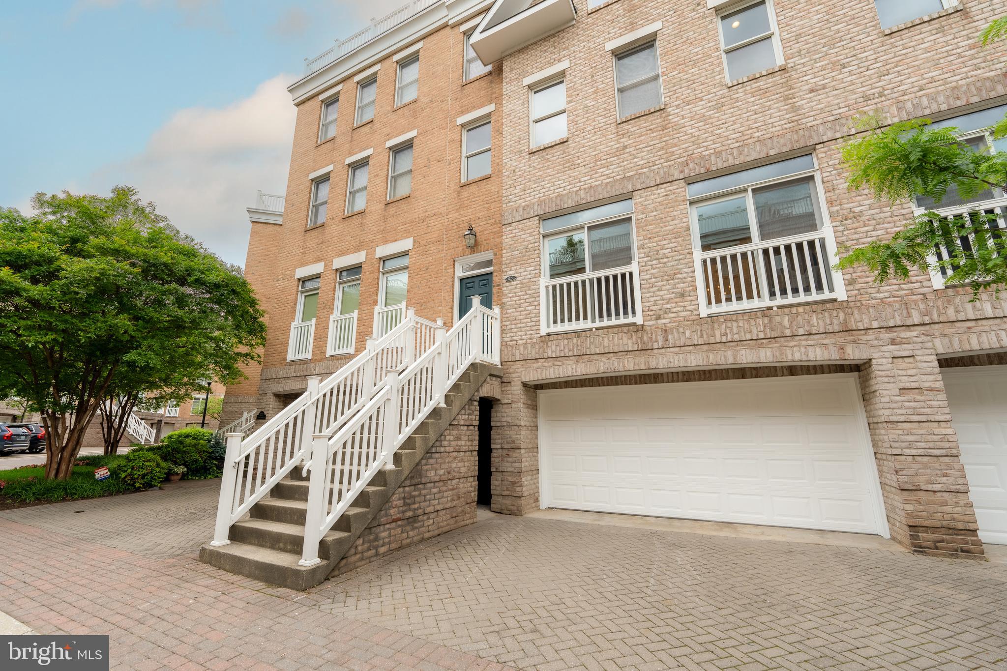 1229 HARBOR ISLAND WALK