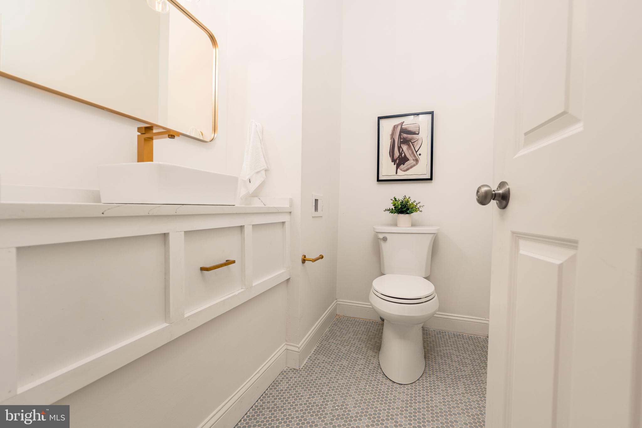 1229 HARBOR ISLAND WALK