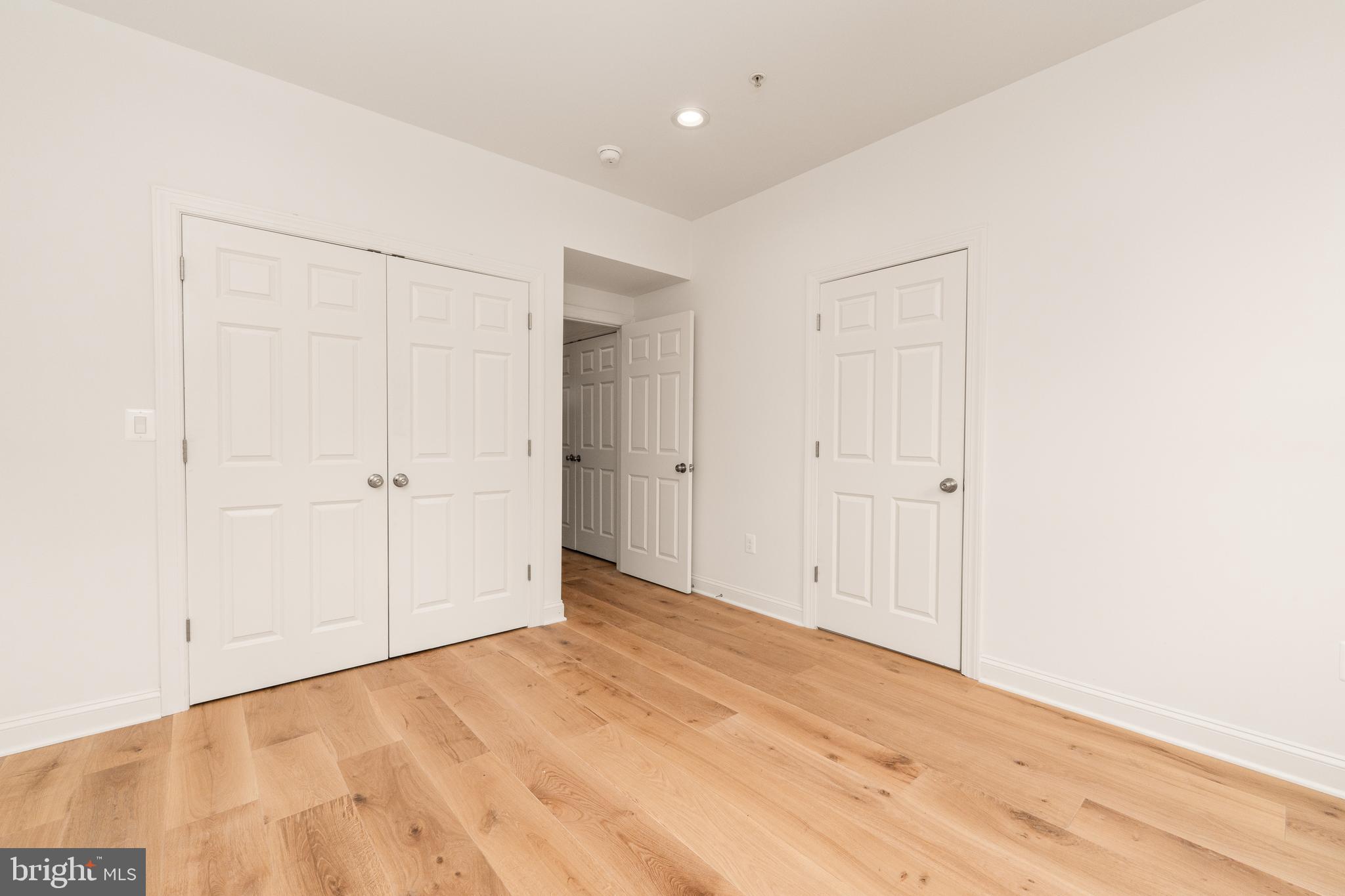 1229 HARBOR ISLAND WALK