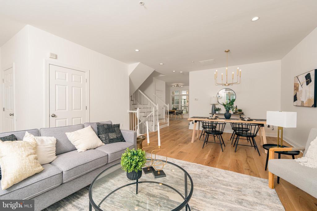 1229 HARBOR ISLAND WALK