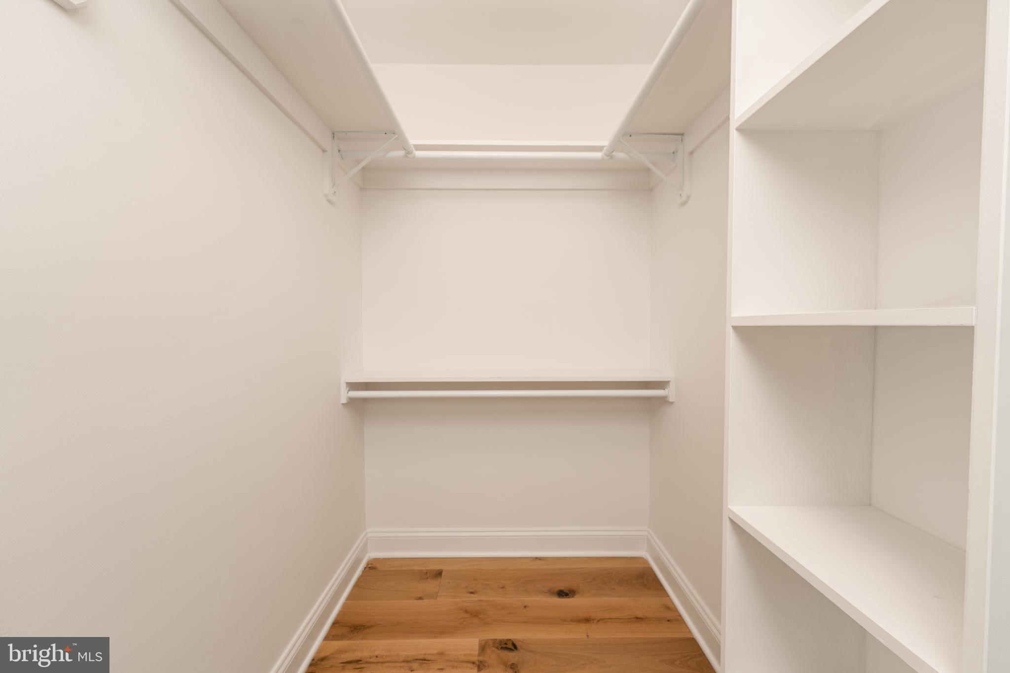 1229 HARBOR ISLAND WALK