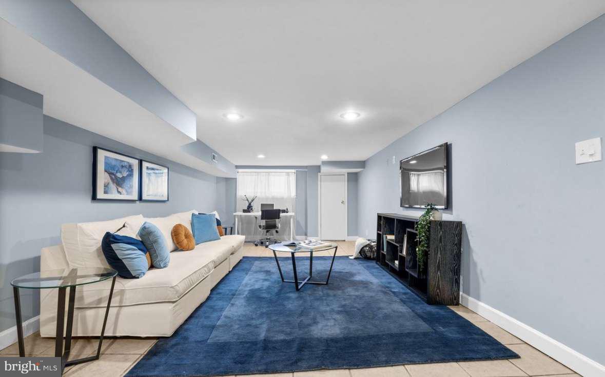 3509 GREENMOUNT AVENUE