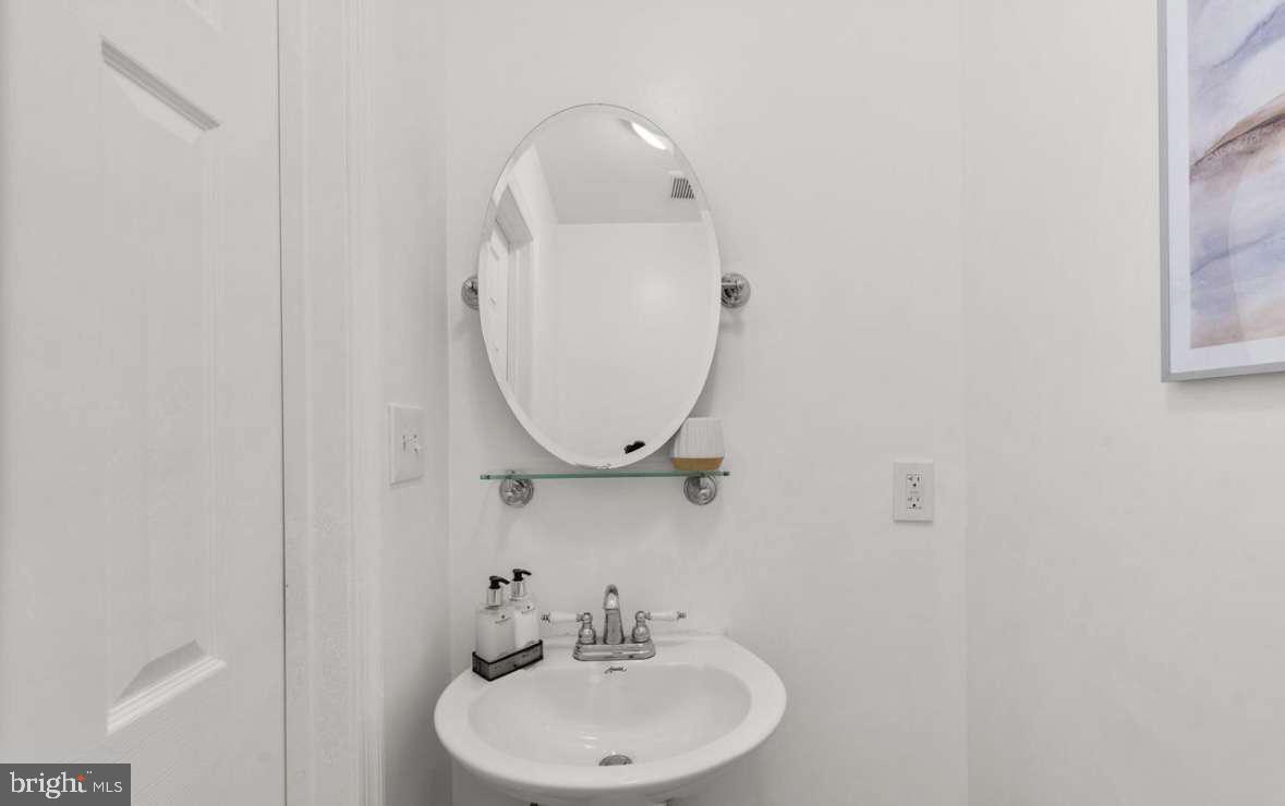 3509 GREENMOUNT AVENUE