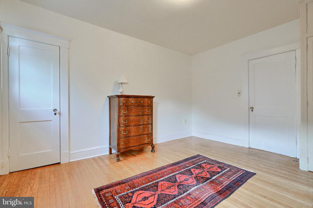423 WESTGATE ROAD