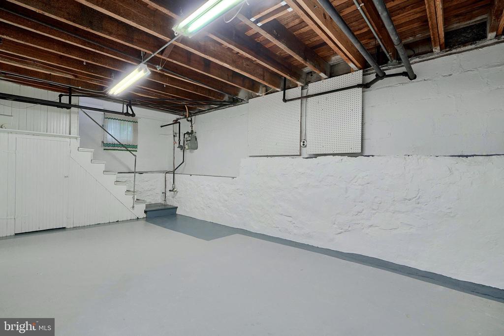 423 WESTGATE ROAD