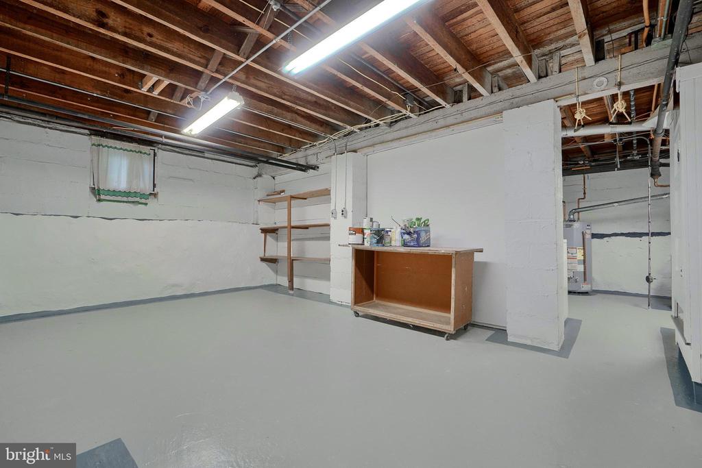 423 WESTGATE ROAD