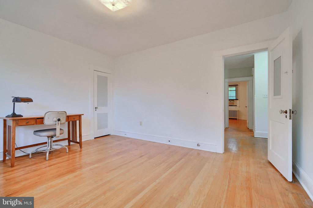 423 WESTGATE ROAD