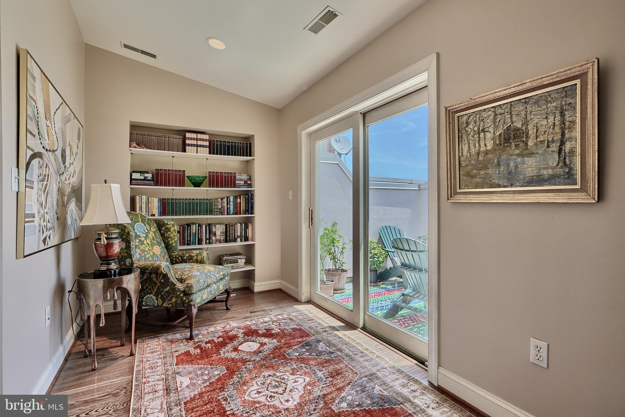 2327 BOSTON STREET 14