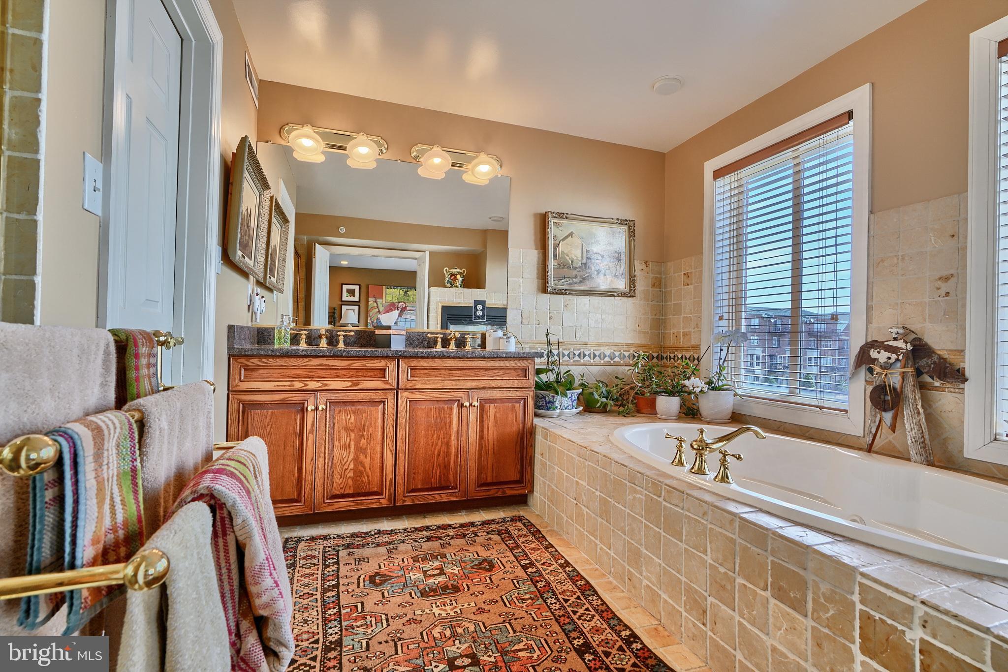 2327 BOSTON STREET 14