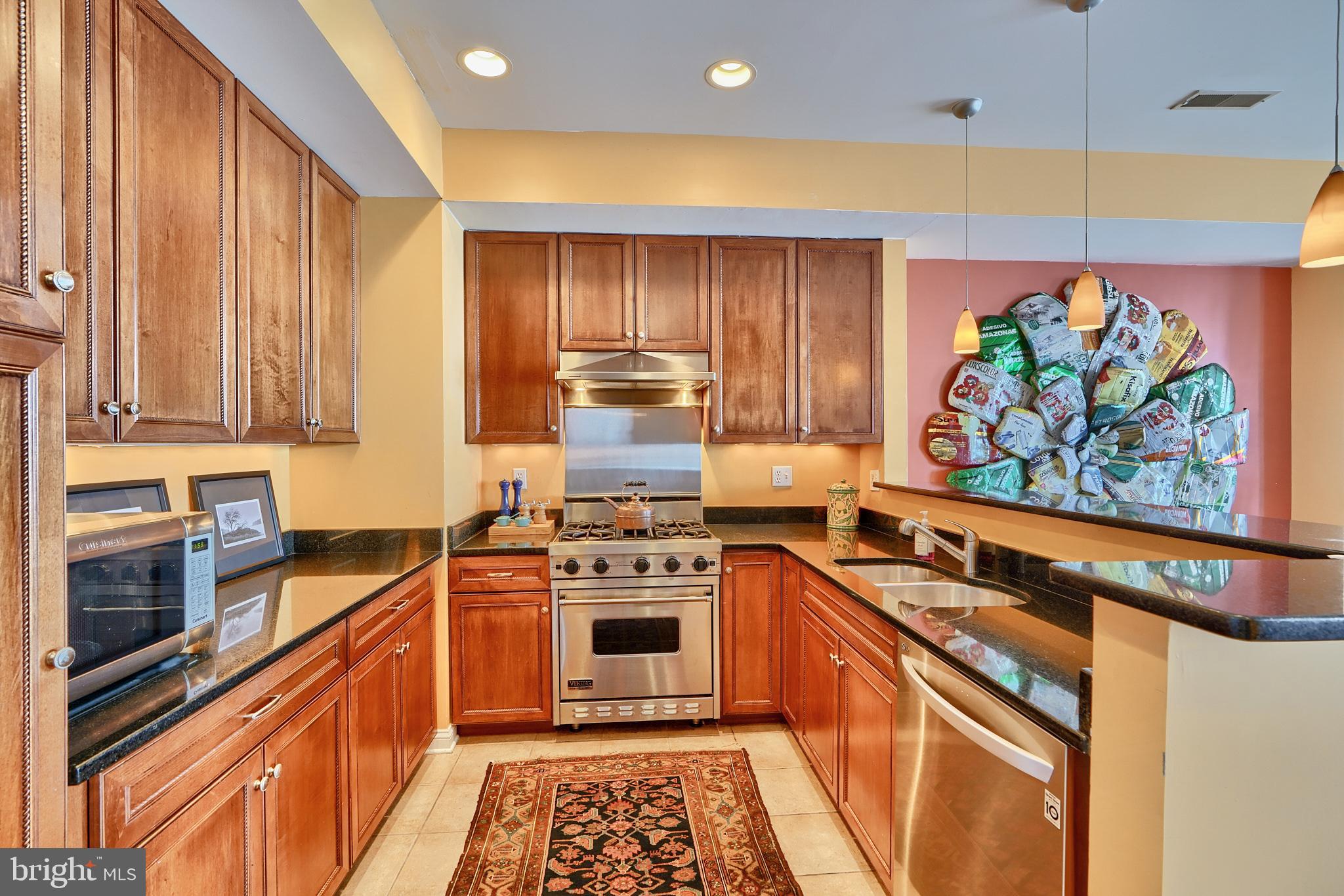 2327 BOSTON STREET 14