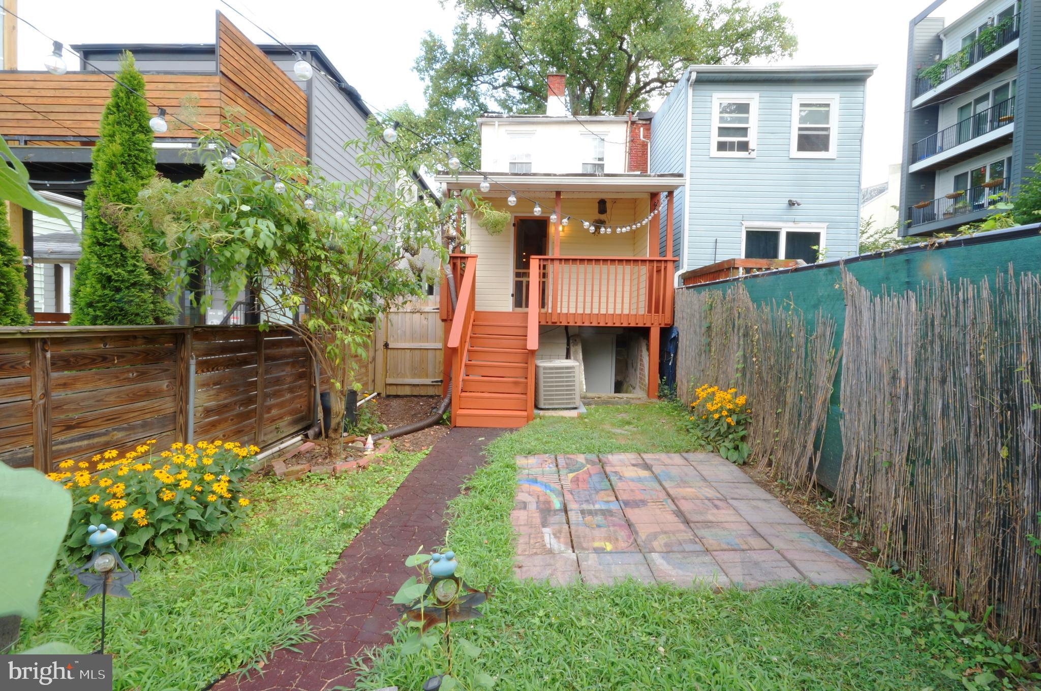 2076 ROCKROSE AVENUE