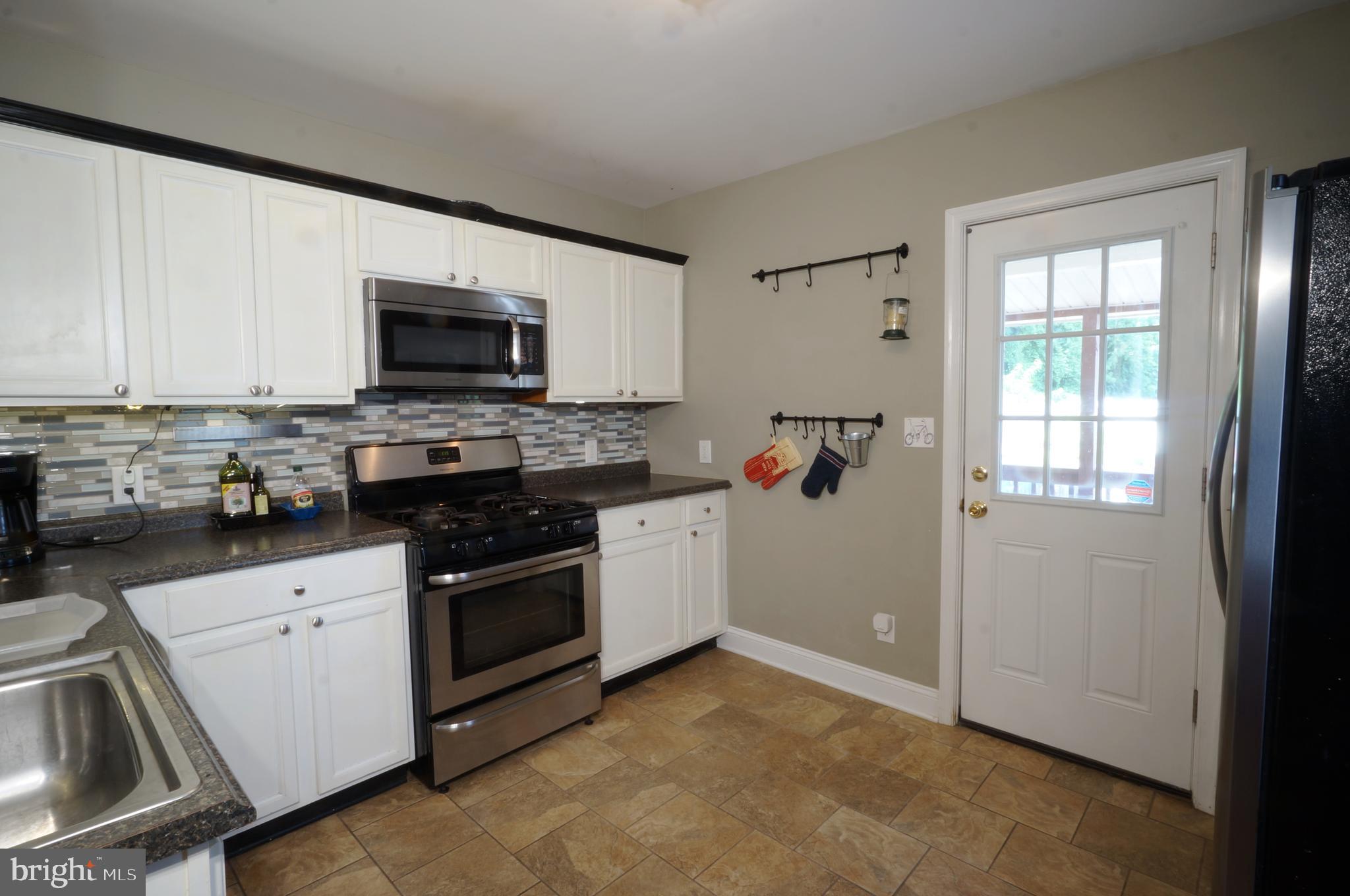 2076 ROCKROSE AVENUE