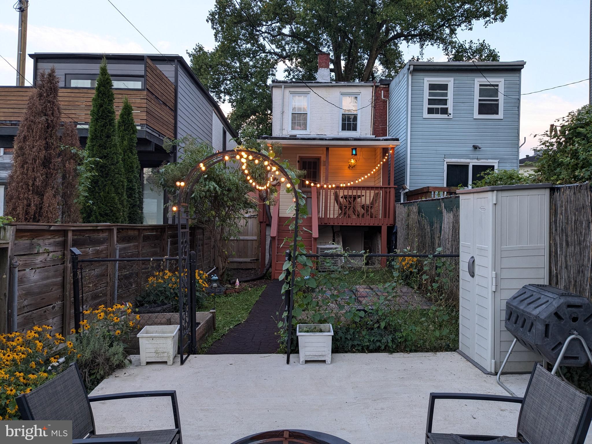 2076 ROCKROSE AVENUE