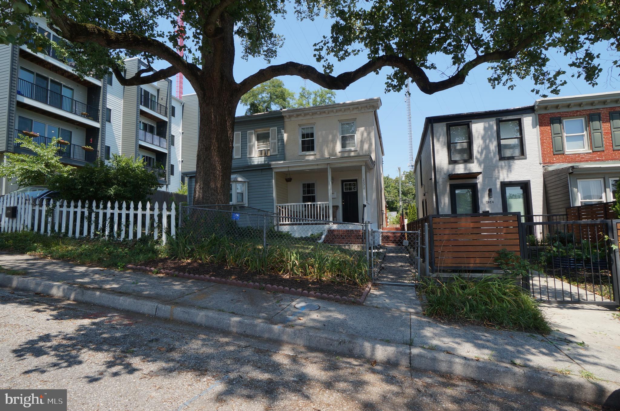 2076 ROCKROSE AVENUE