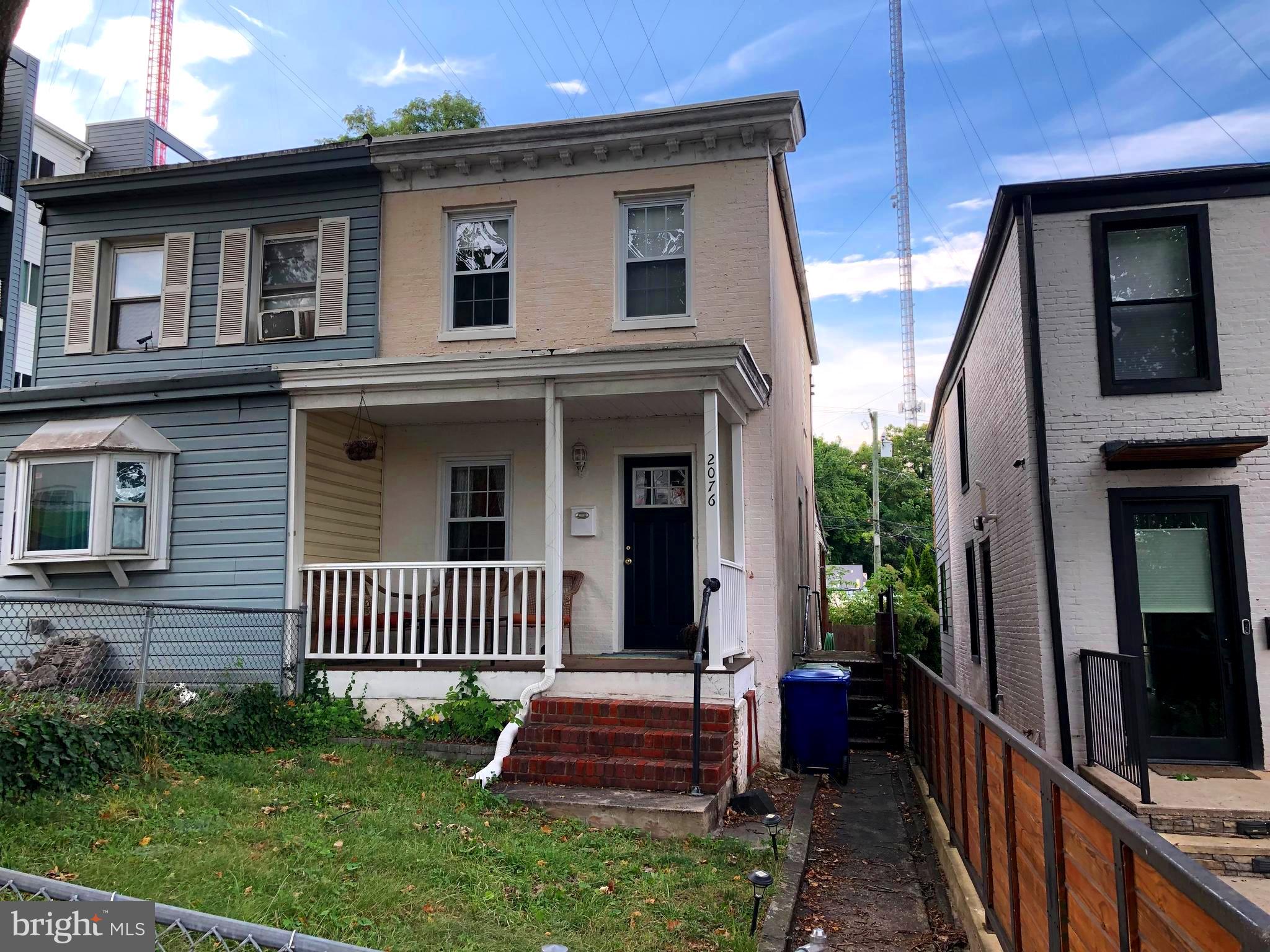 2076 ROCKROSE AVENUE