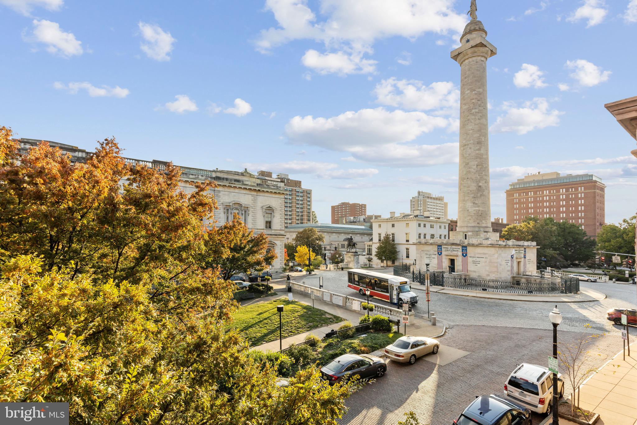 12 E MOUNT VERNON PLACE 201