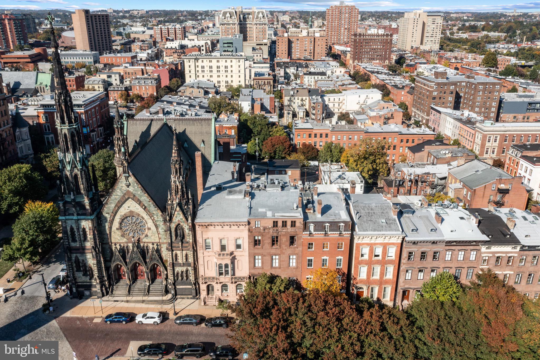 12 E MOUNT VERNON PLACE 201