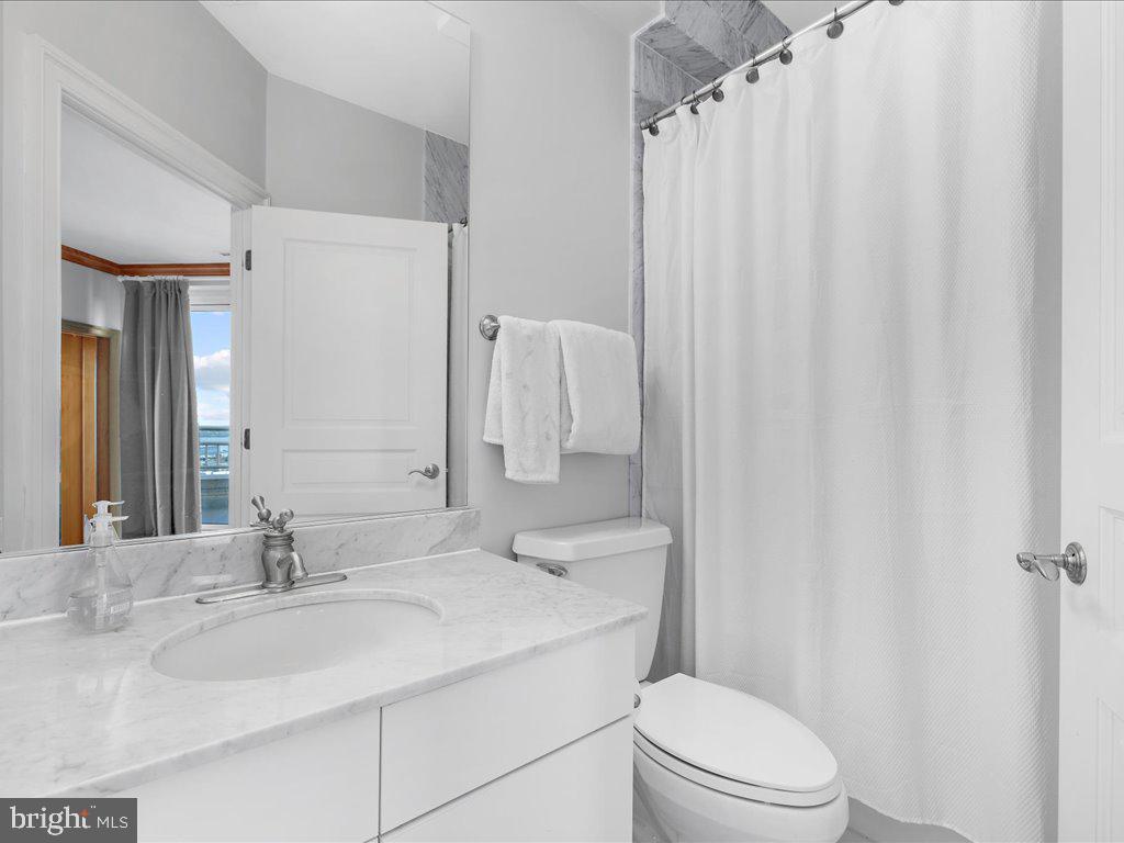 100 HARBORVIEW DRIVE PH1D