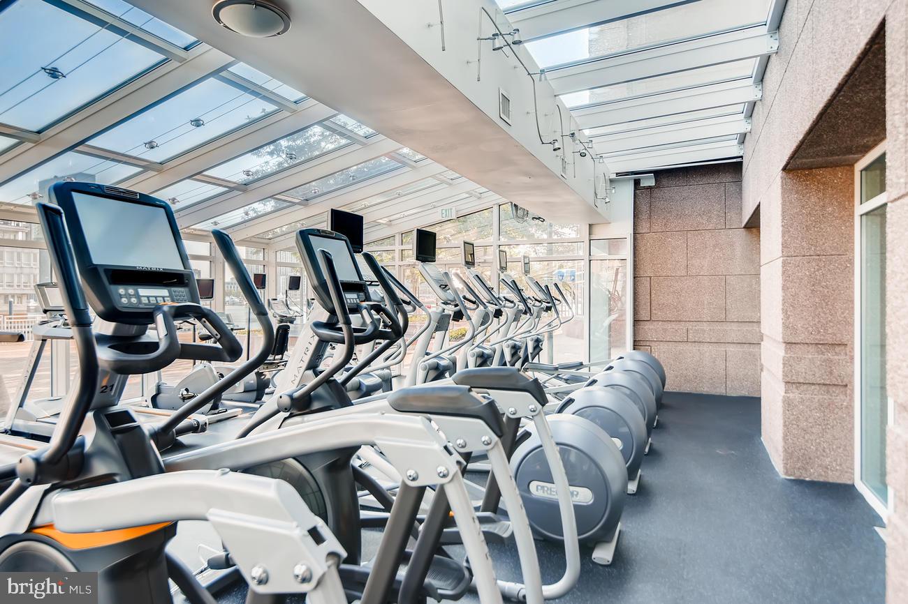 100 HARBORVIEW DRIVE PH1D