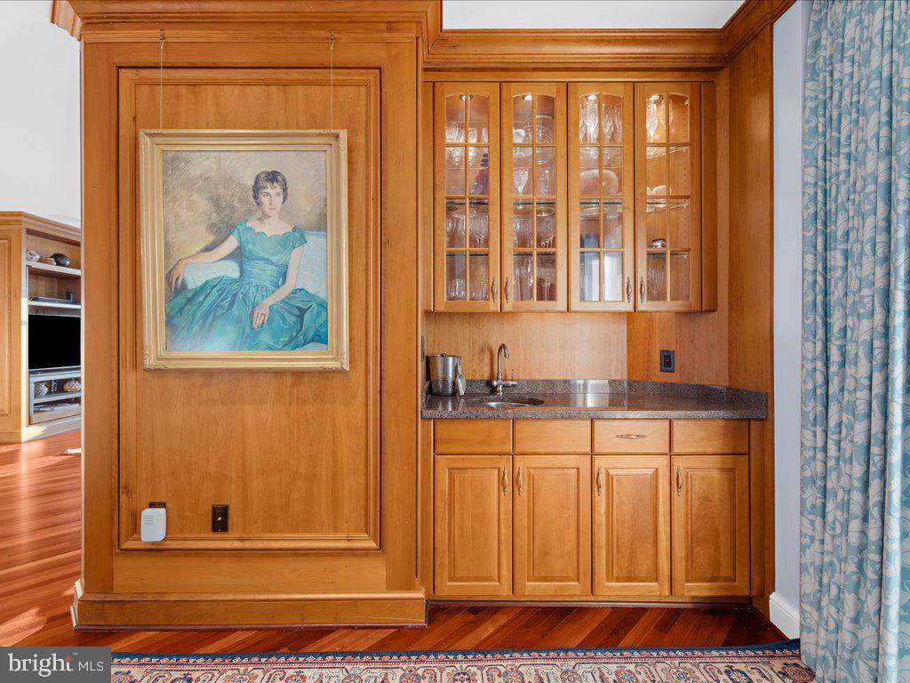 100 HARBORVIEW DRIVE PH1D