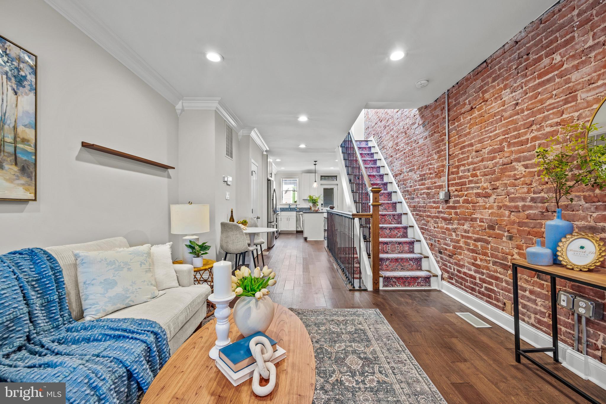 131 S ROBINSON STREET