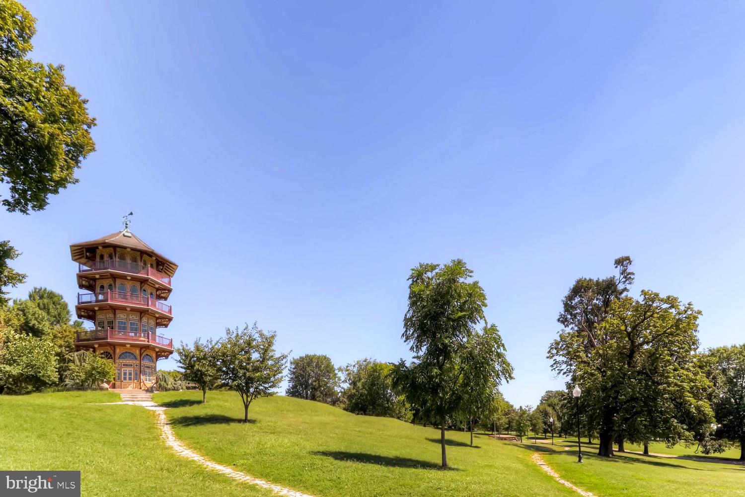 131 S ROBINSON STREET