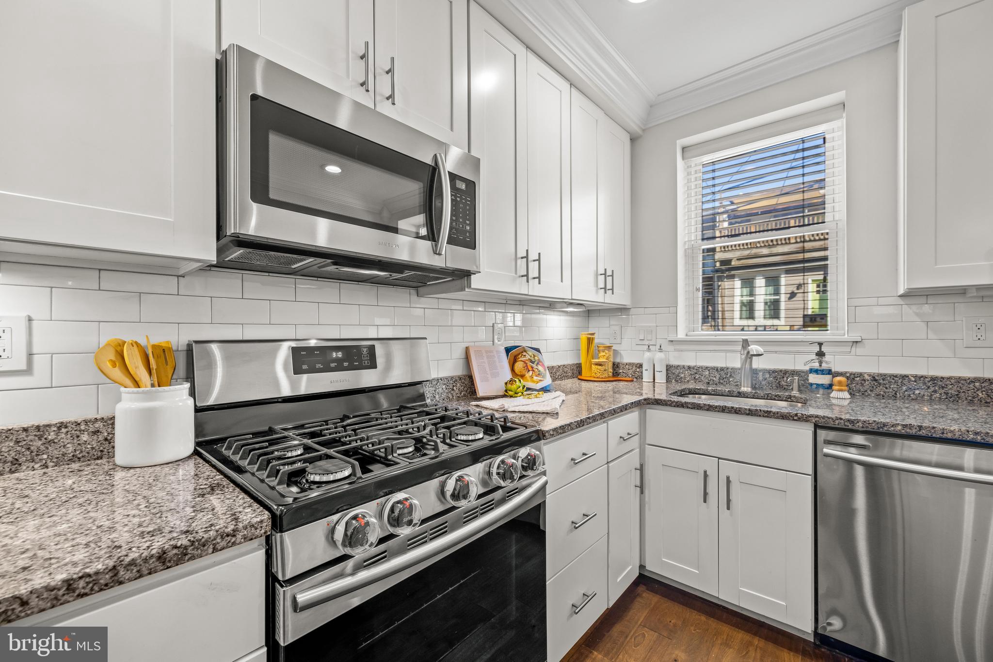 131 S ROBINSON STREET