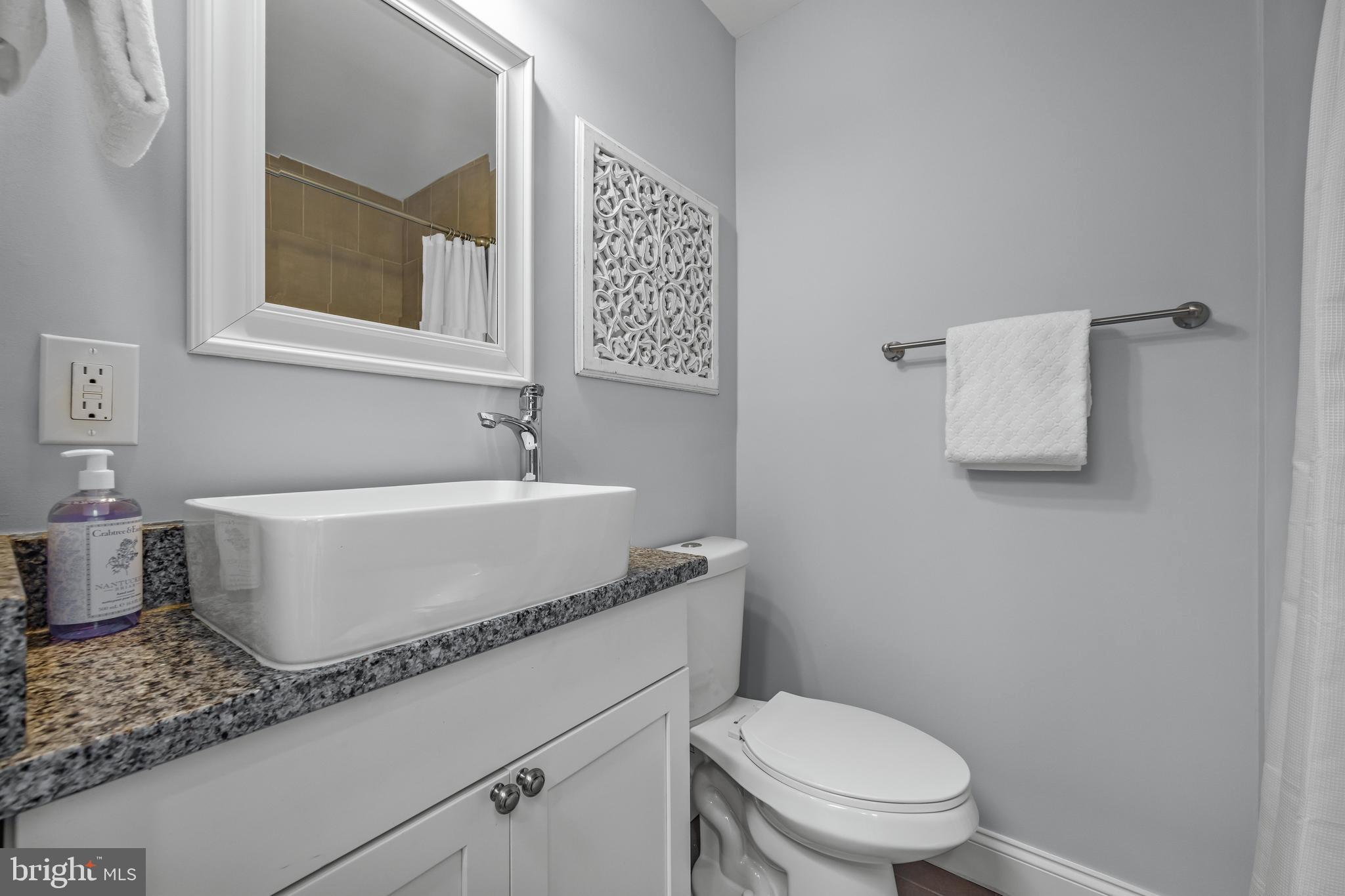 131 S ROBINSON STREET