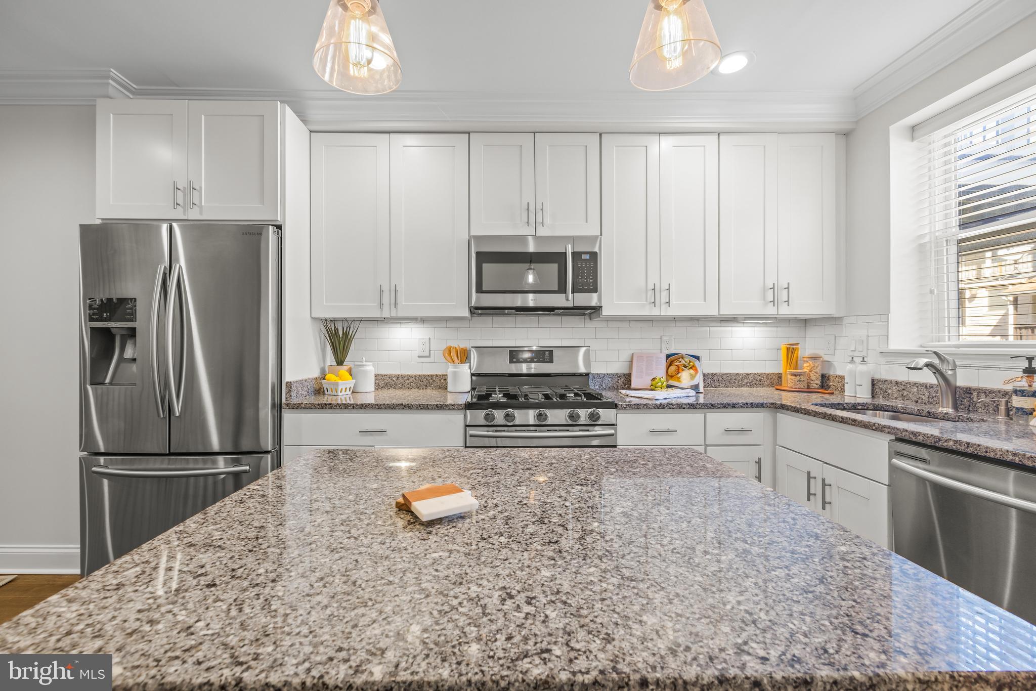 131 S ROBINSON STREET