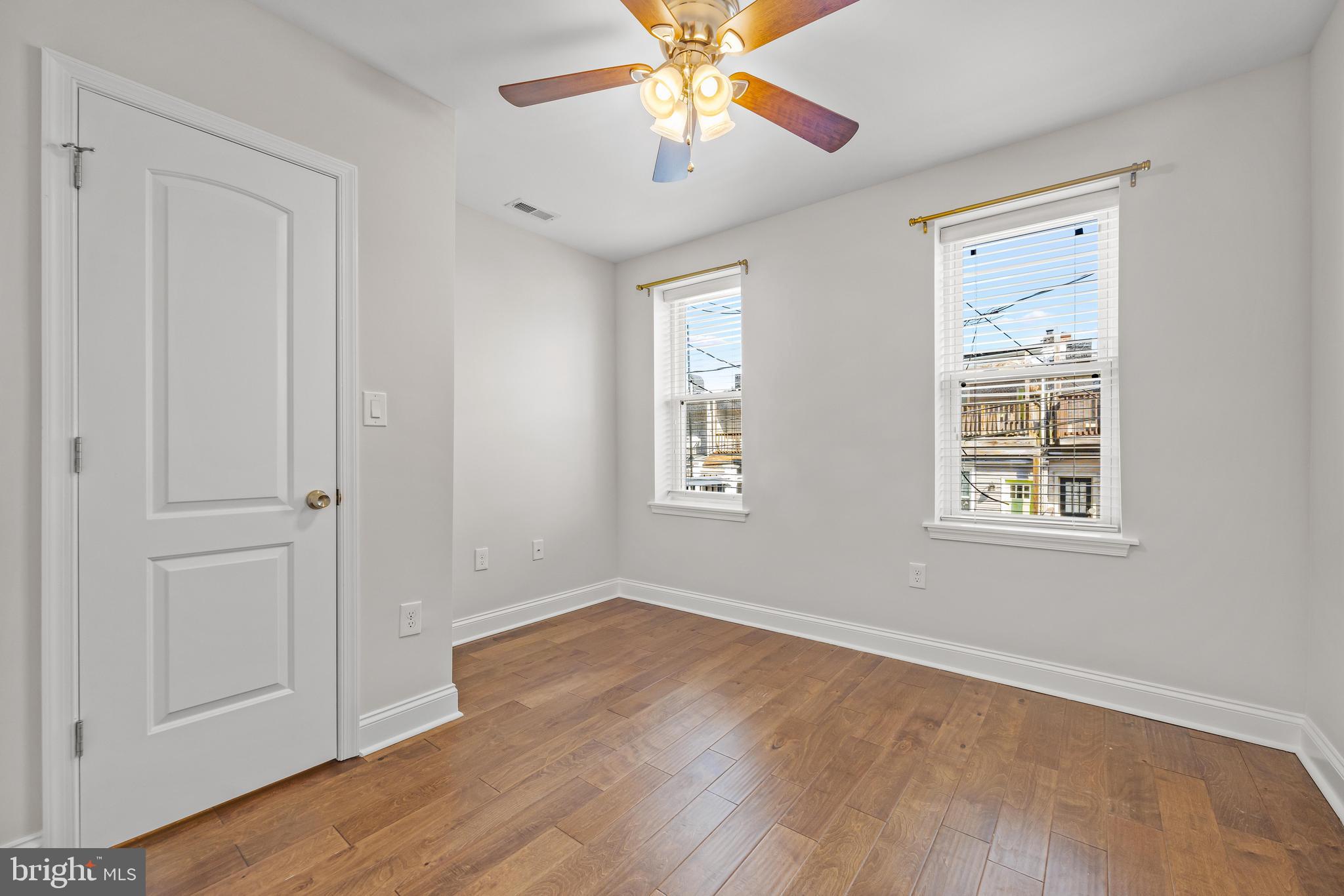 131 S ROBINSON STREET