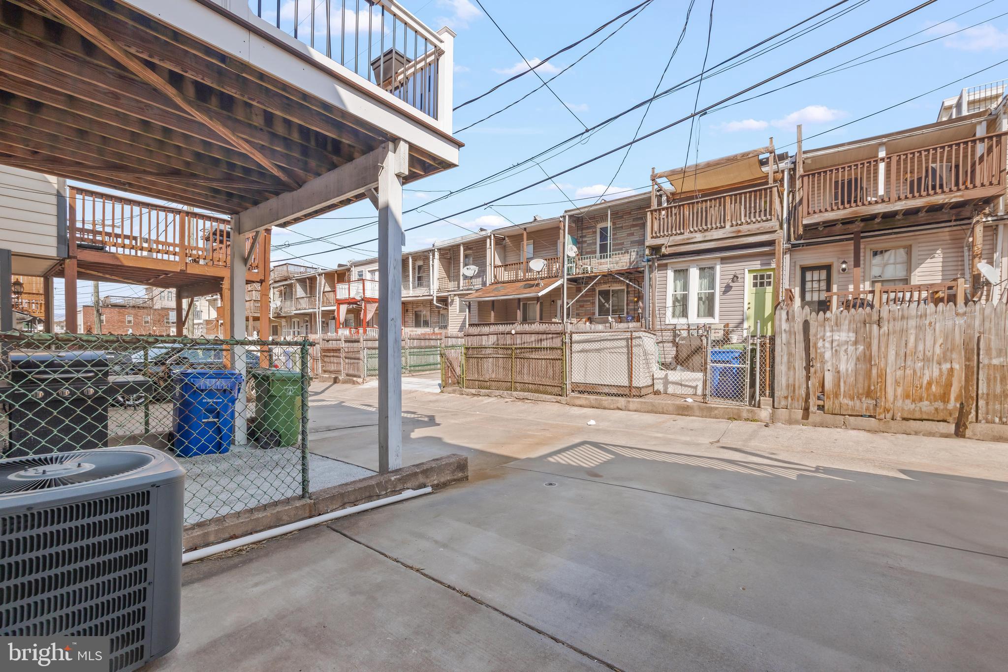 131 S ROBINSON STREET