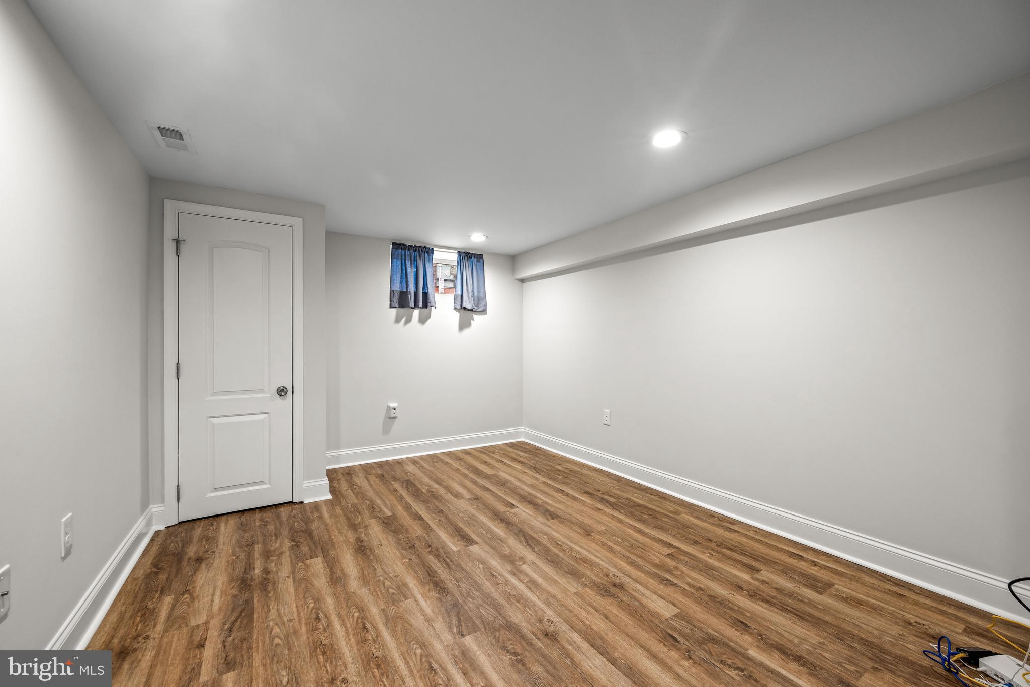 131 S ROBINSON STREET