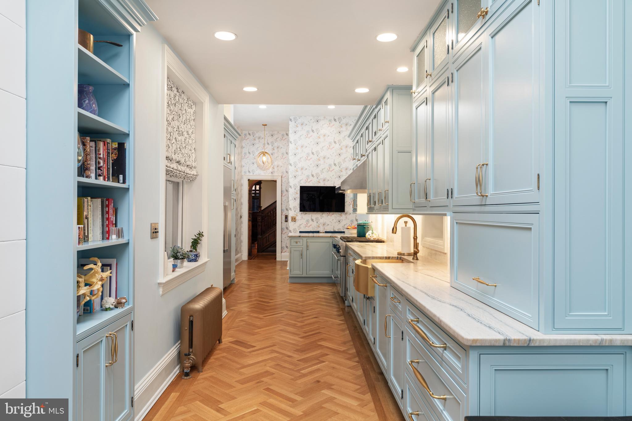 829 PARK AVENUE