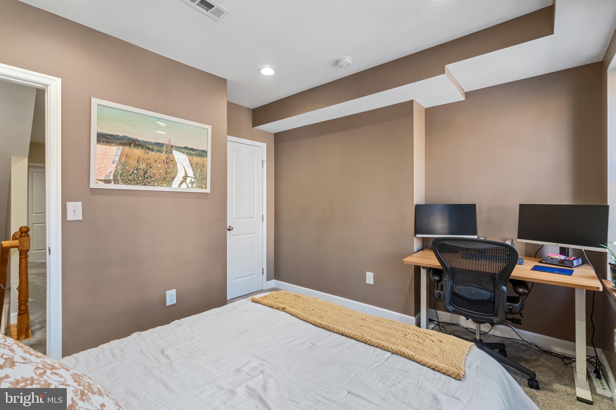 425 E LANVALE STREET