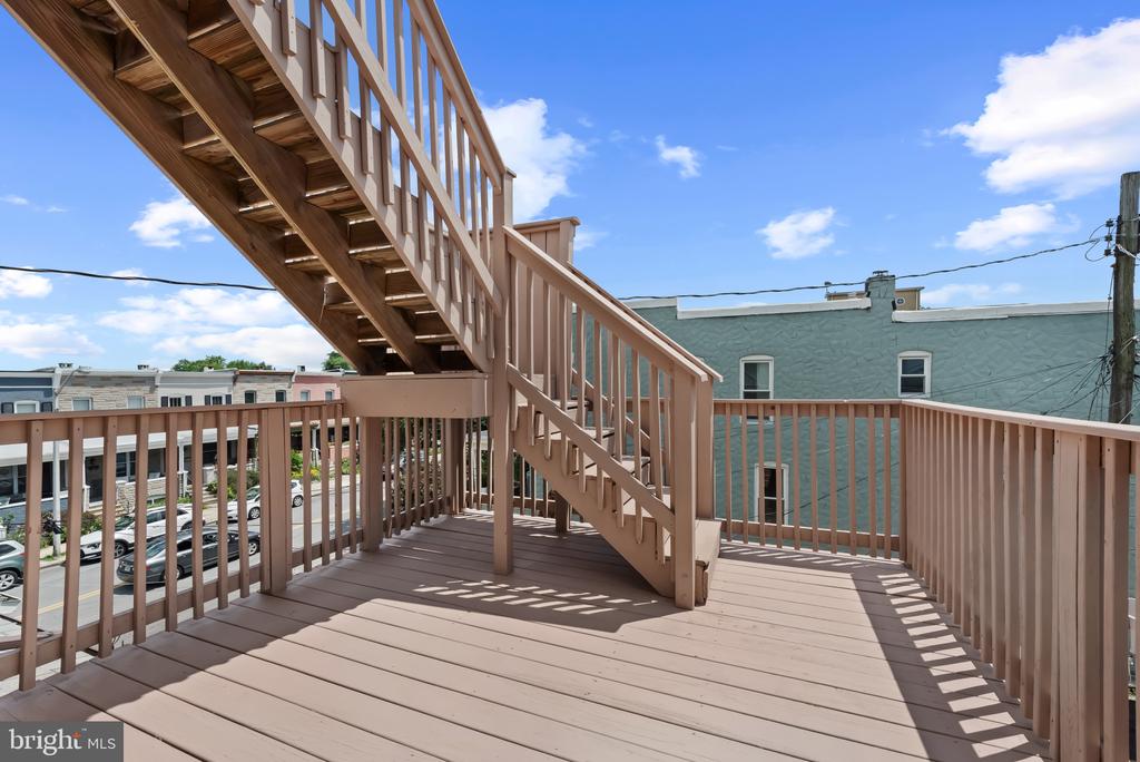 905 W 38TH STREET