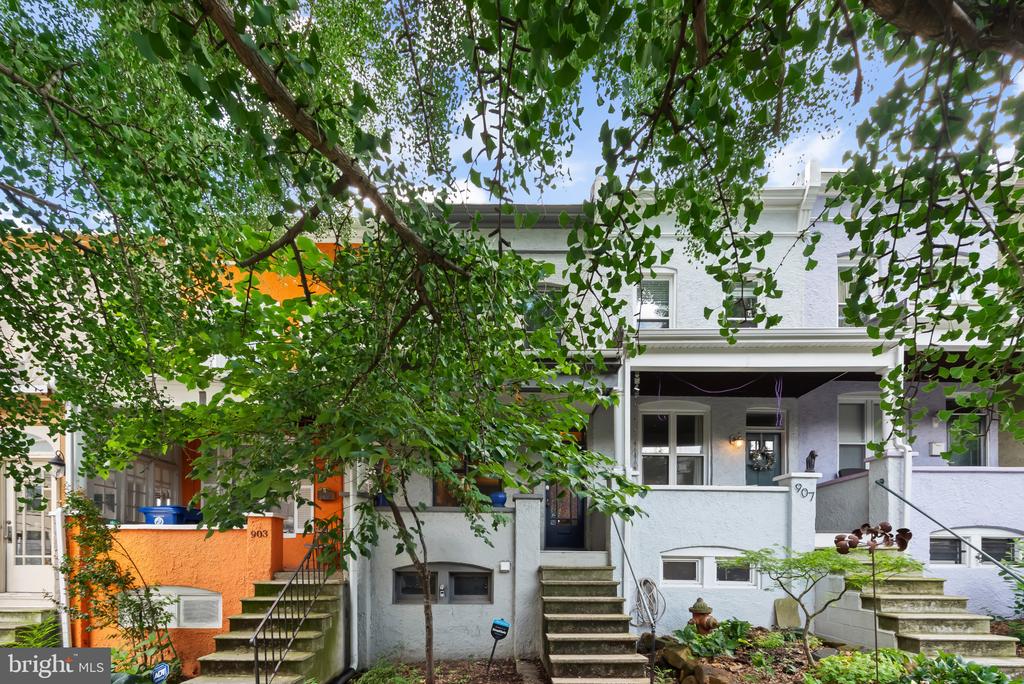 905 W 38TH STREET