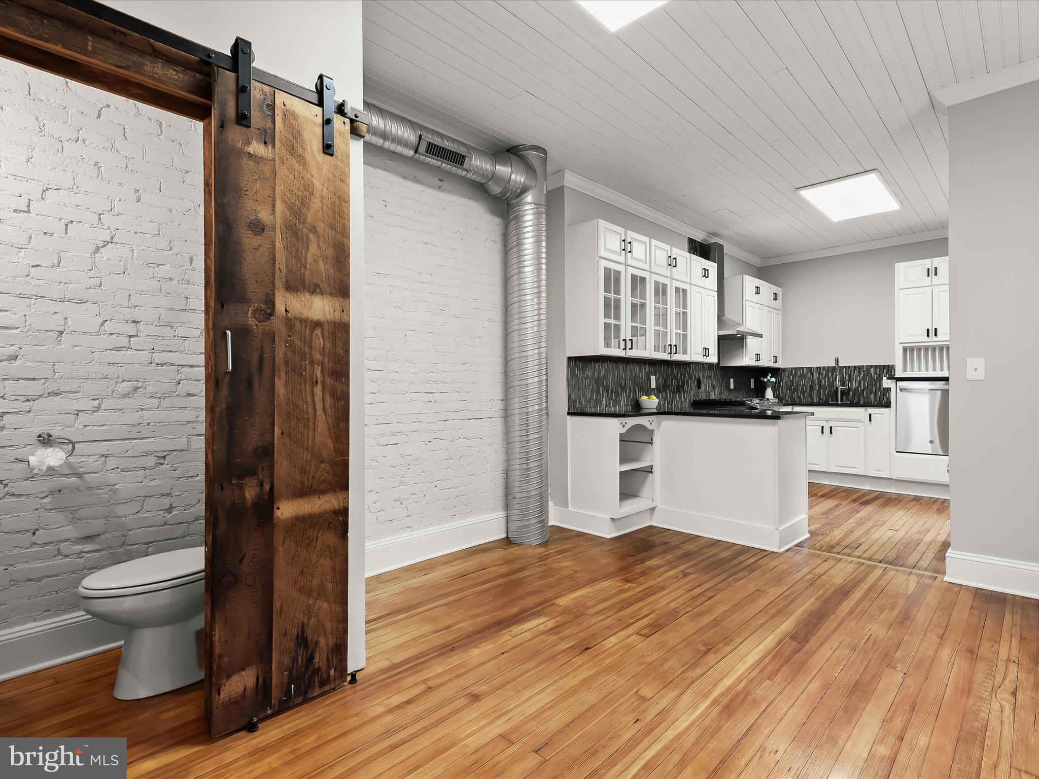 1512 S CHARLES STREET