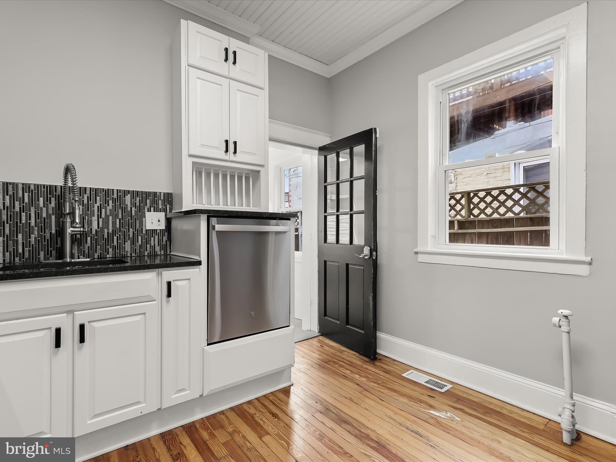 1512 S CHARLES STREET