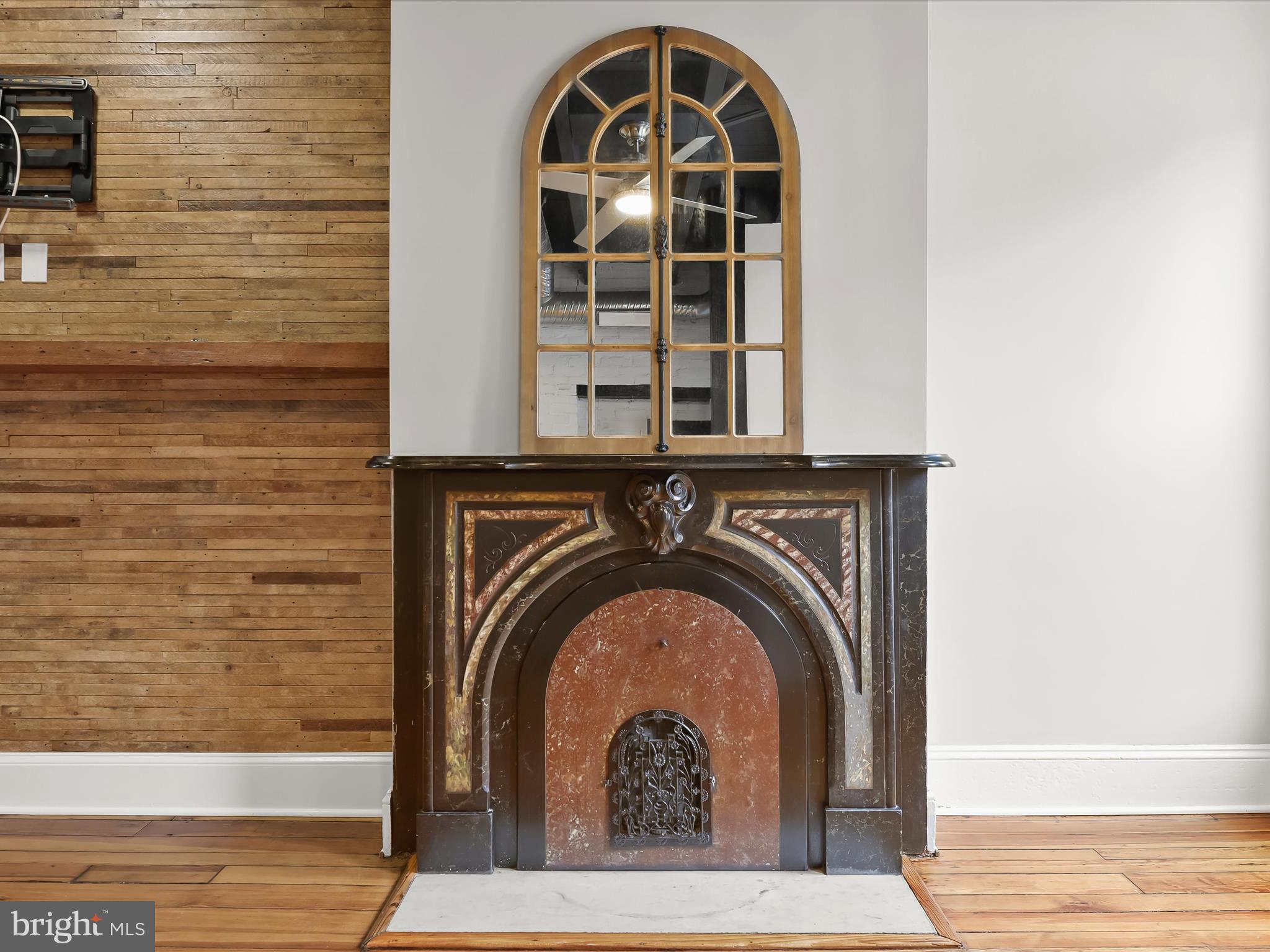 1512 S CHARLES STREET