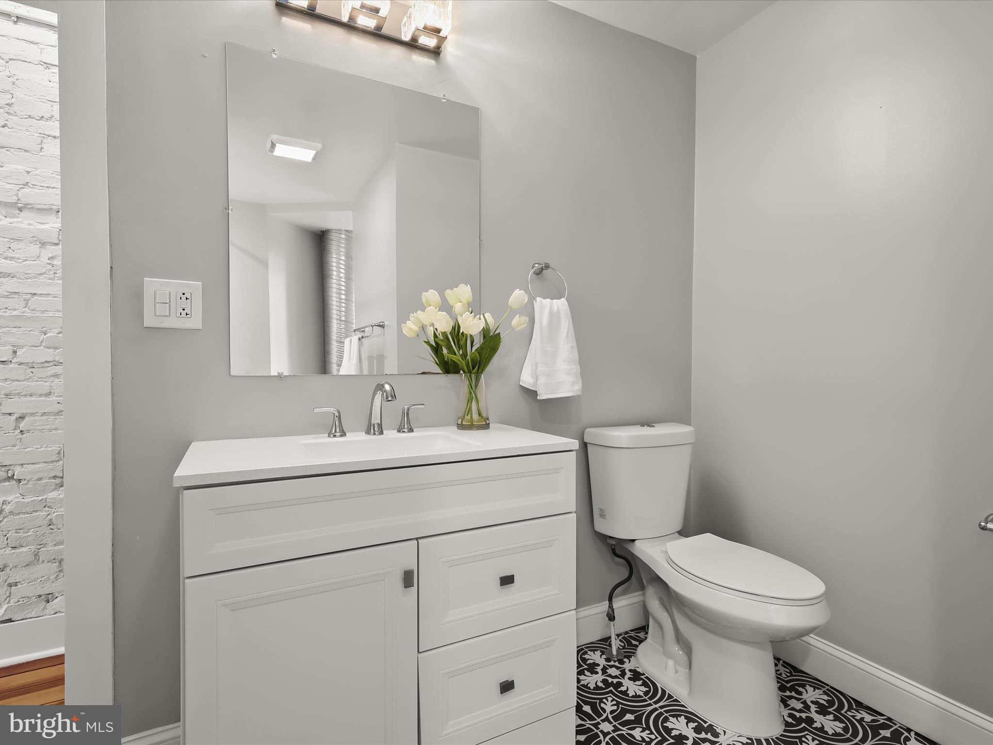 1512 S CHARLES STREET