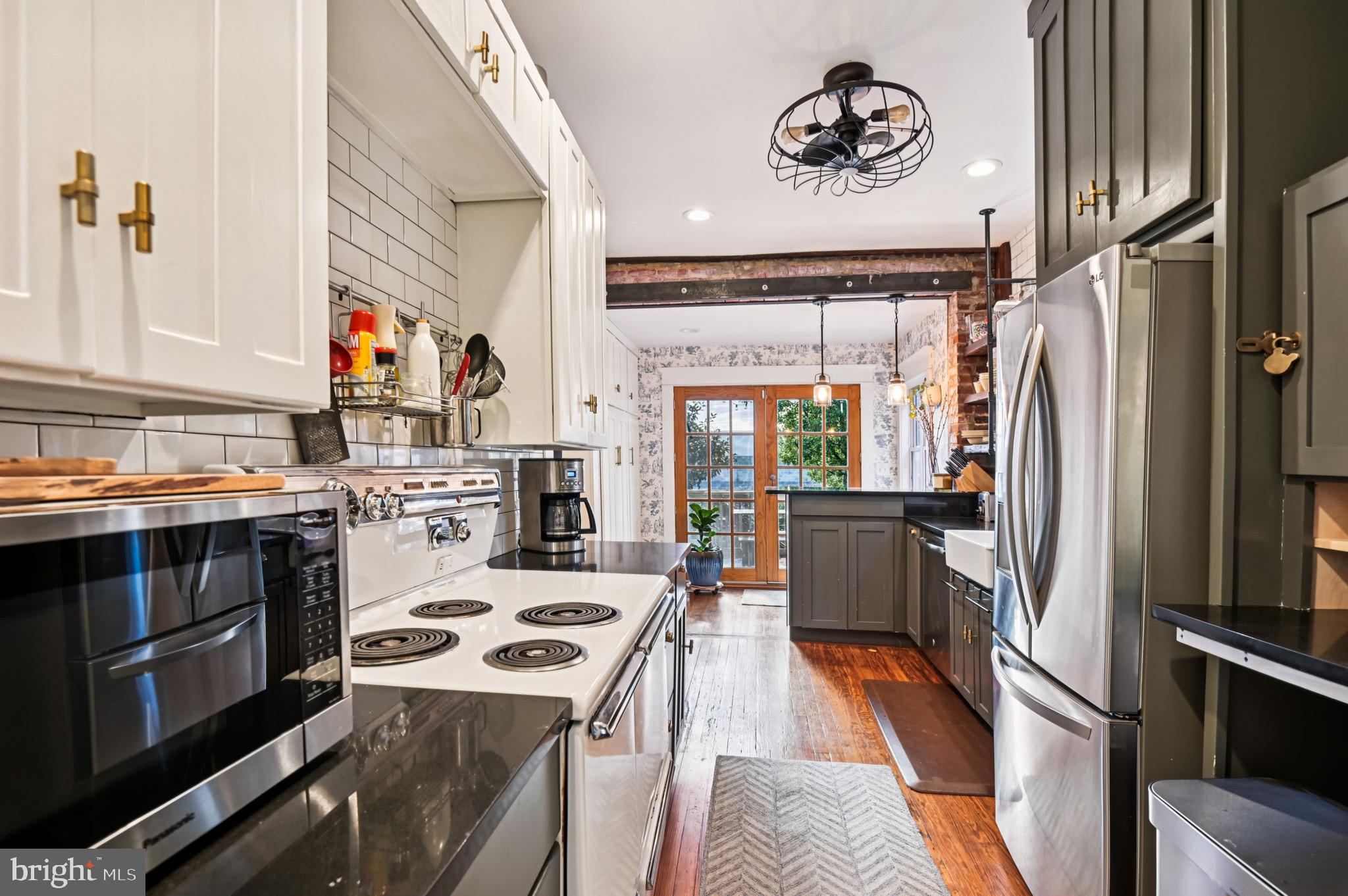 2920 CRESMONT AVENUE